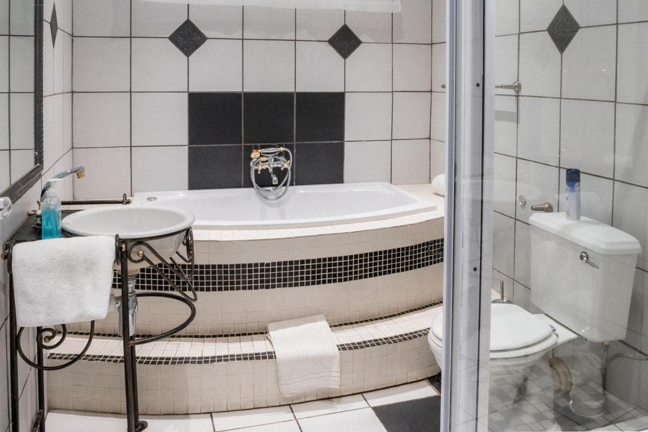 Park Living Guesthouse Блоемфонтейн Екстериор снимка
