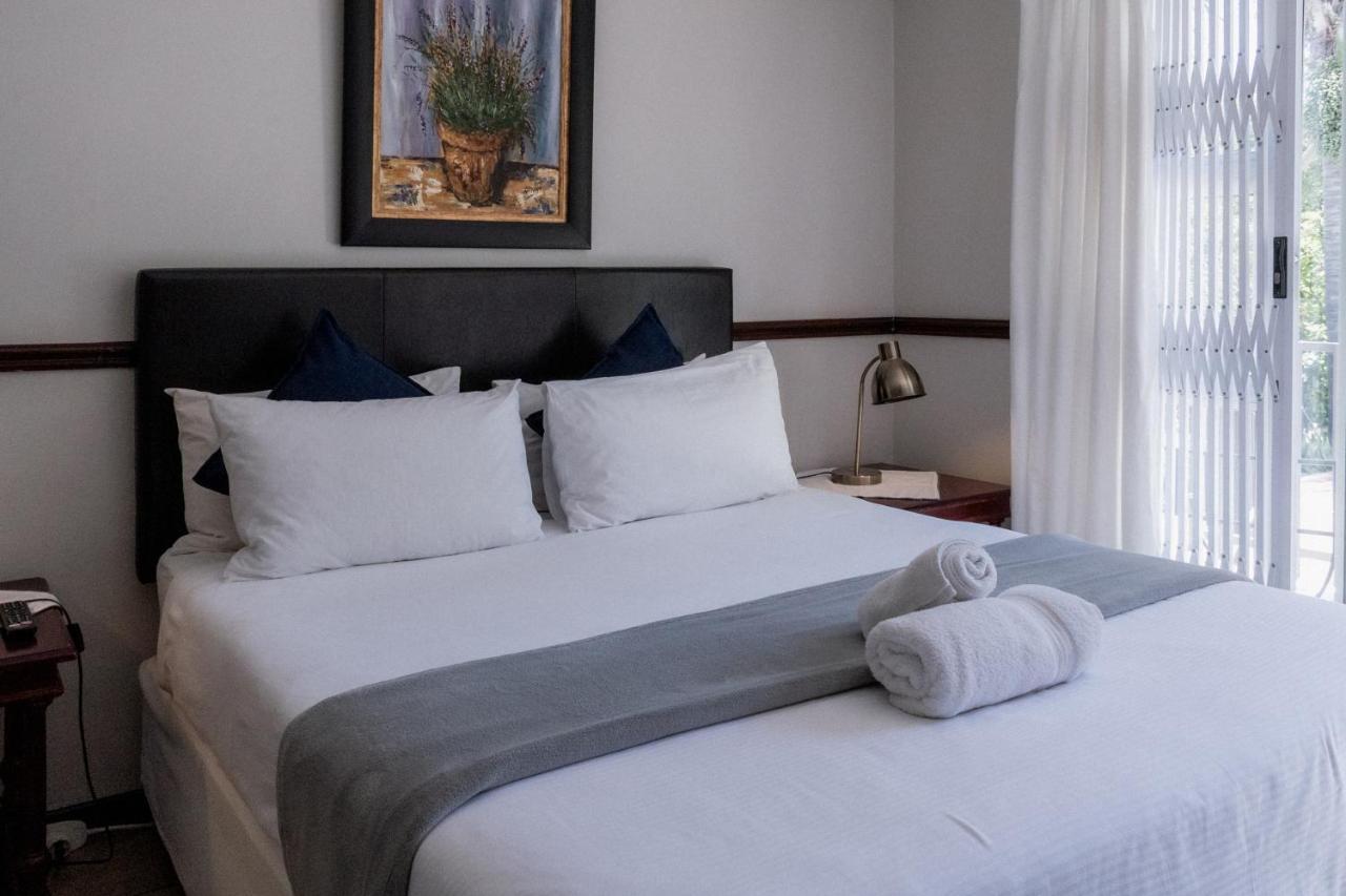 Park Living Guesthouse Блоемфонтейн Стая снимка